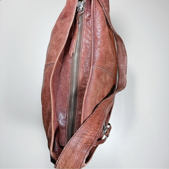 Elegant Brown Leather Hobo Bag - Picture 12 of 14